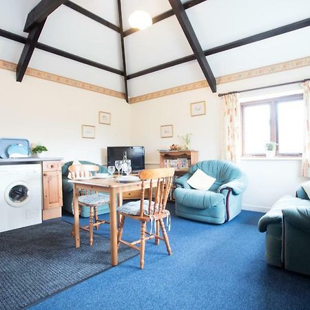 Sharlands Farm Holiday Cottages Б'юд Екстер'єр фото
